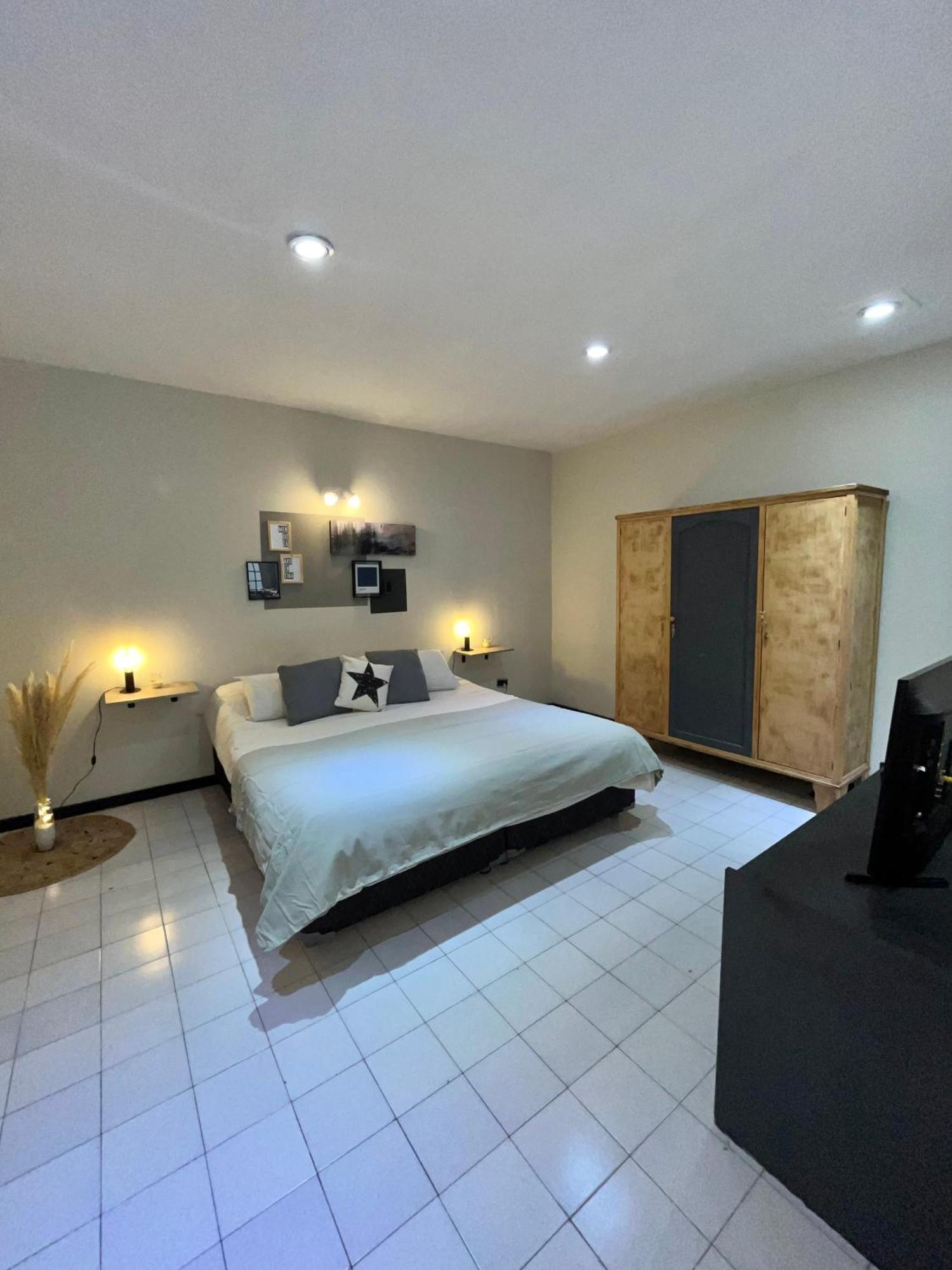 Departamento Espana A 3 Cuadras Plaza Independencia 멘도사 외부 사진